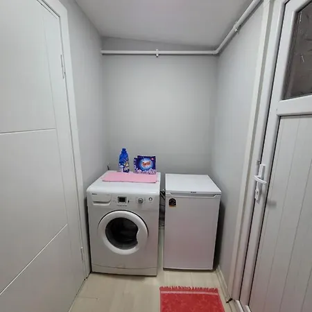 Ince Twors Apartment *