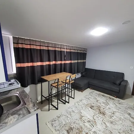 Ince Twors Apartment *